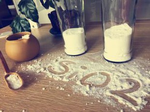 Luas Permukaan Tinggi Dan Penyerapan Minyak SiO2 Tinggi Untuk Bahan Tambahan Makanan